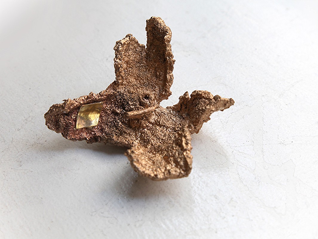 'Zest 2', 2013. Bronze 4 x 2.5 x 2 inches.