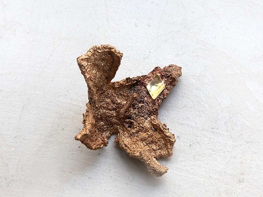 'Zest 3', 2013. Bronze 4 x 2.5 x 2 inches.
